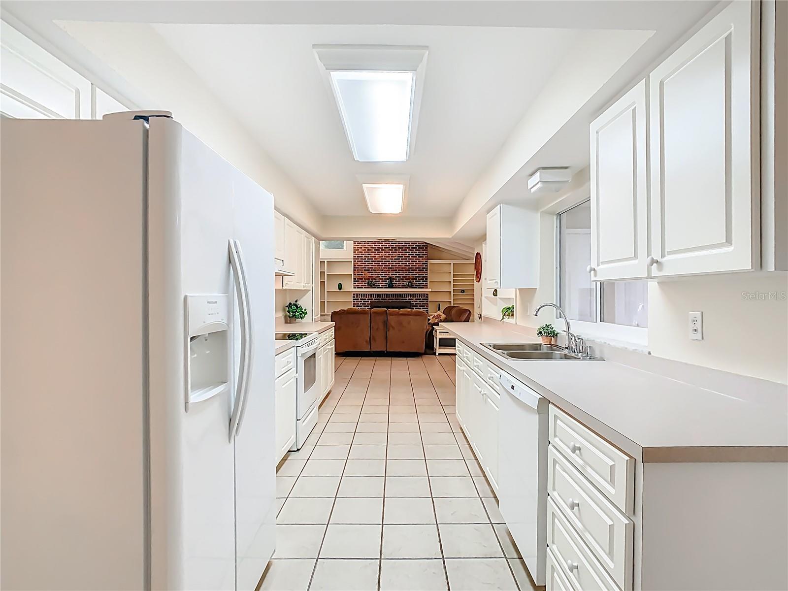 433 CANAL DR