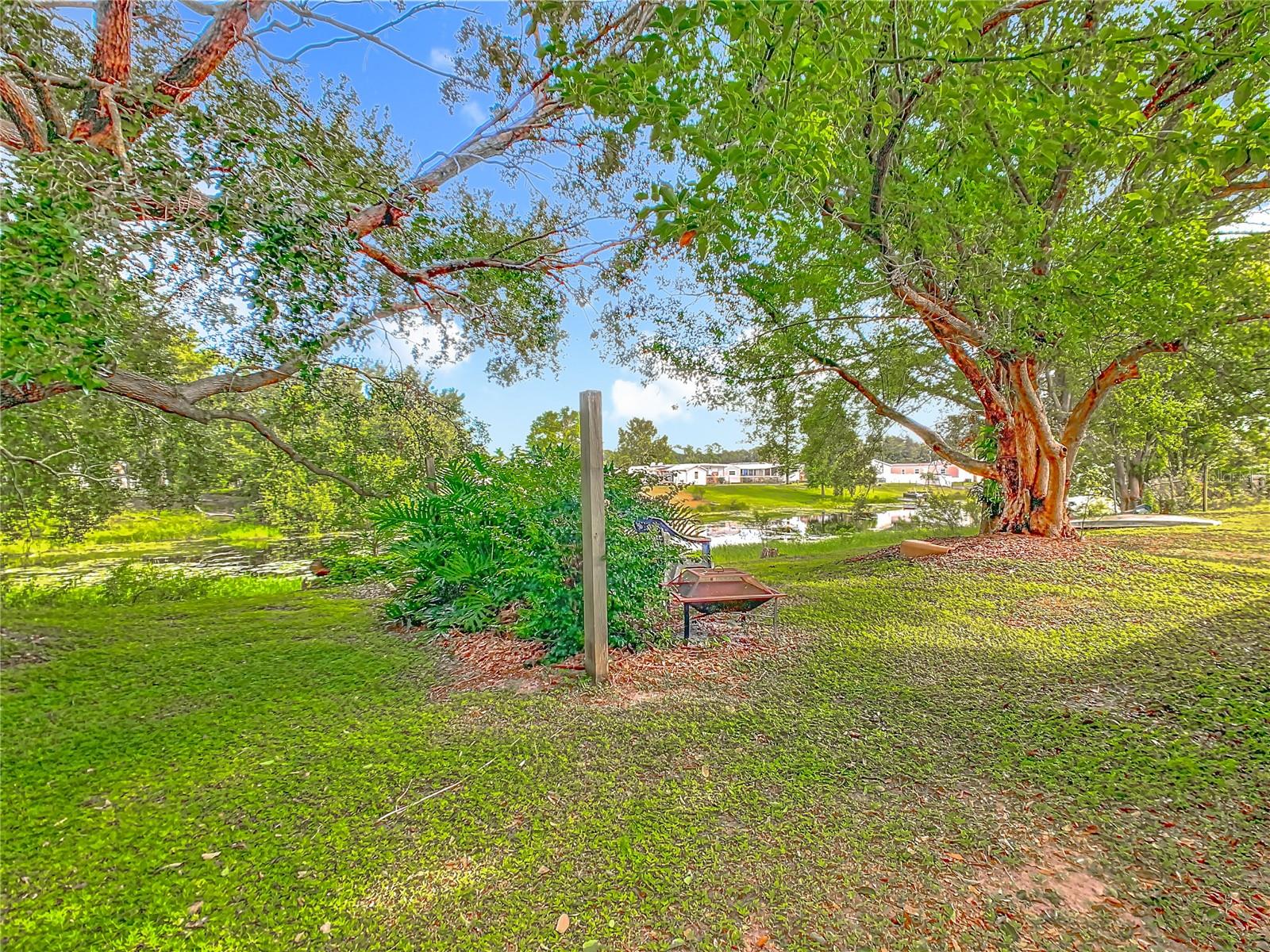433 CANAL DR