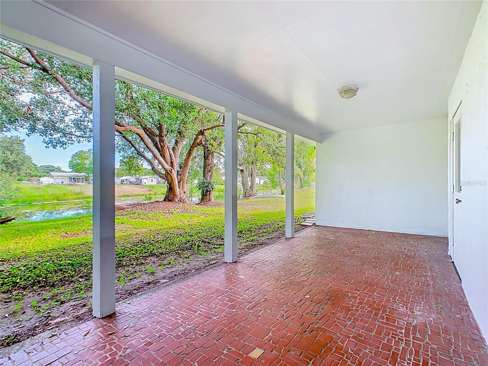 433 CANAL DR