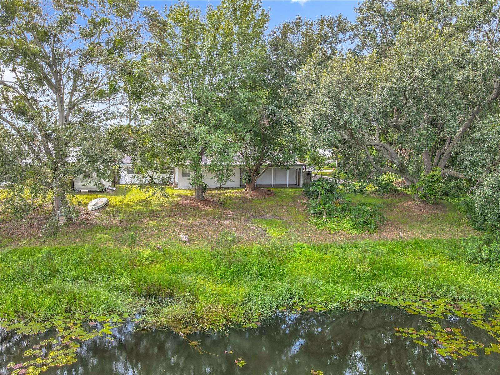 433 CANAL DR