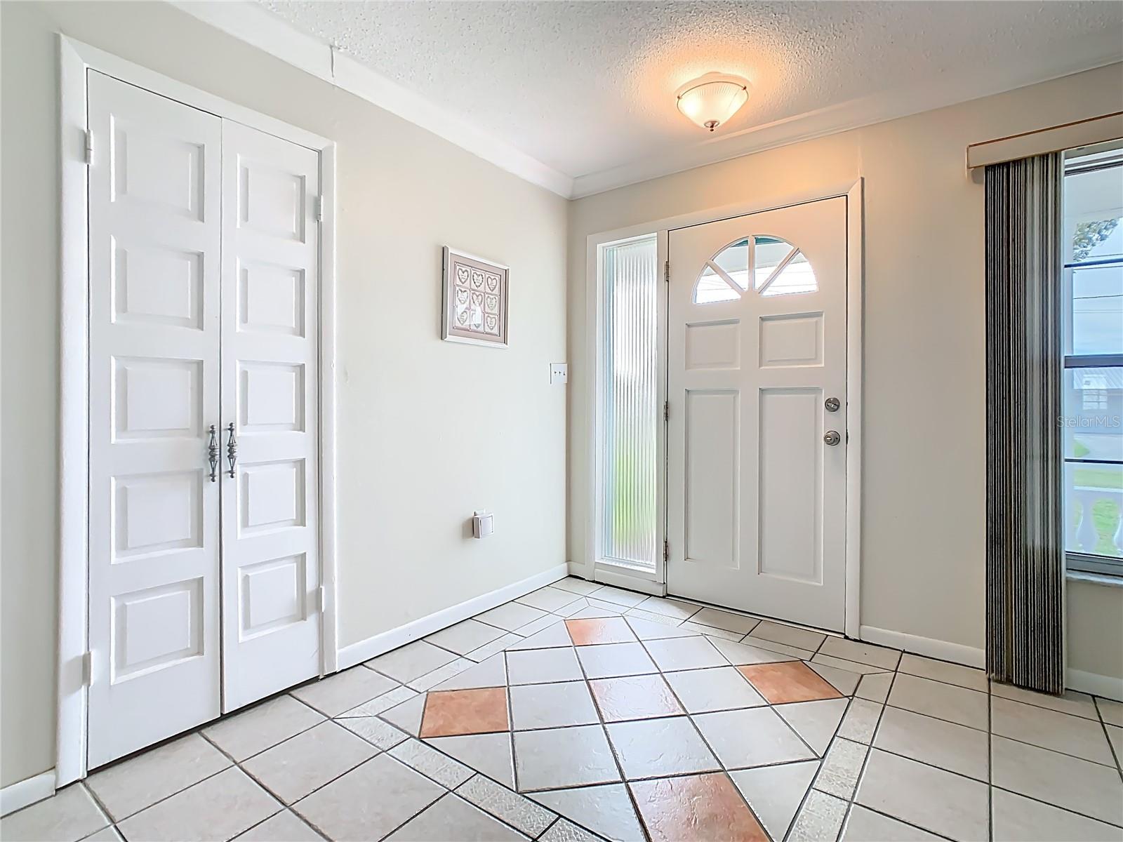 433 CANAL DR