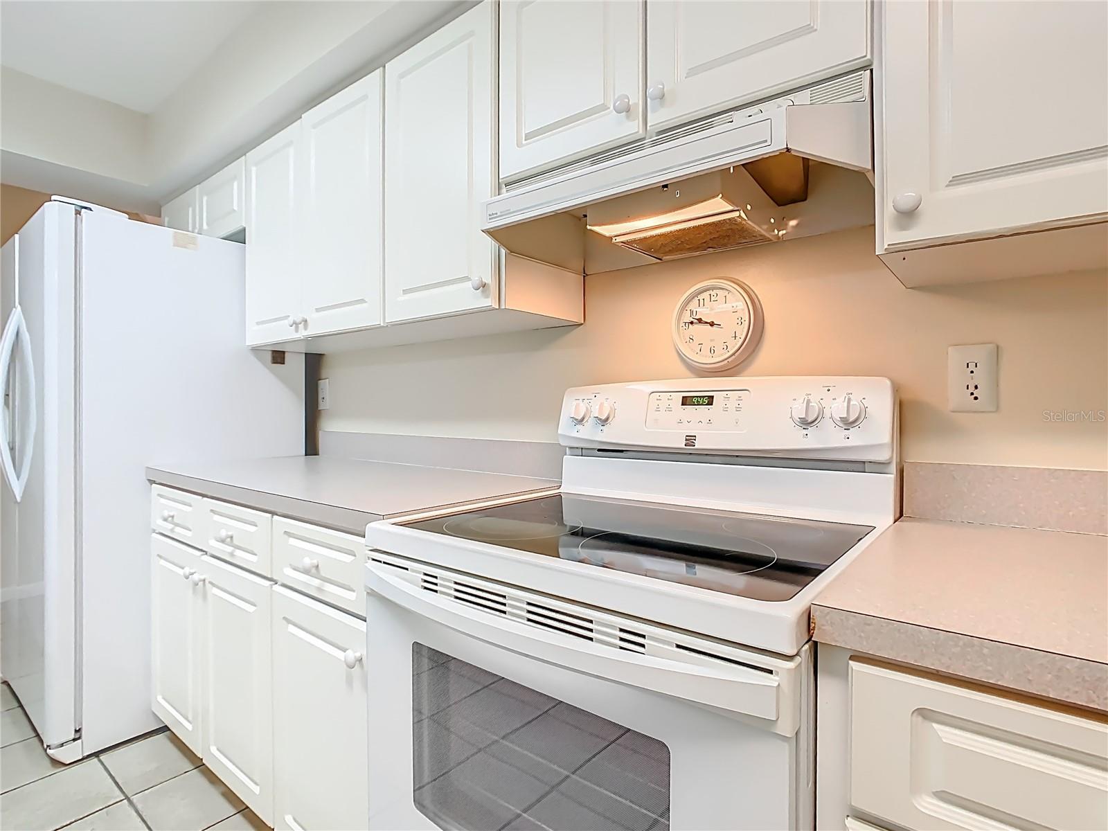 433 CANAL DR