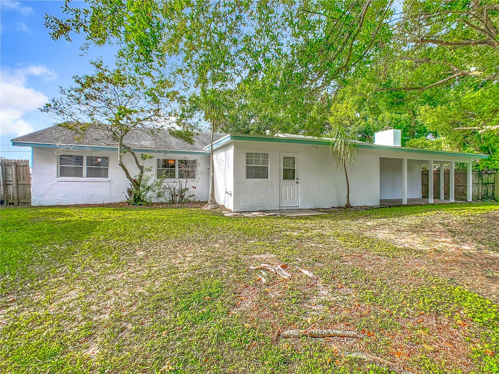 433 CANAL DR