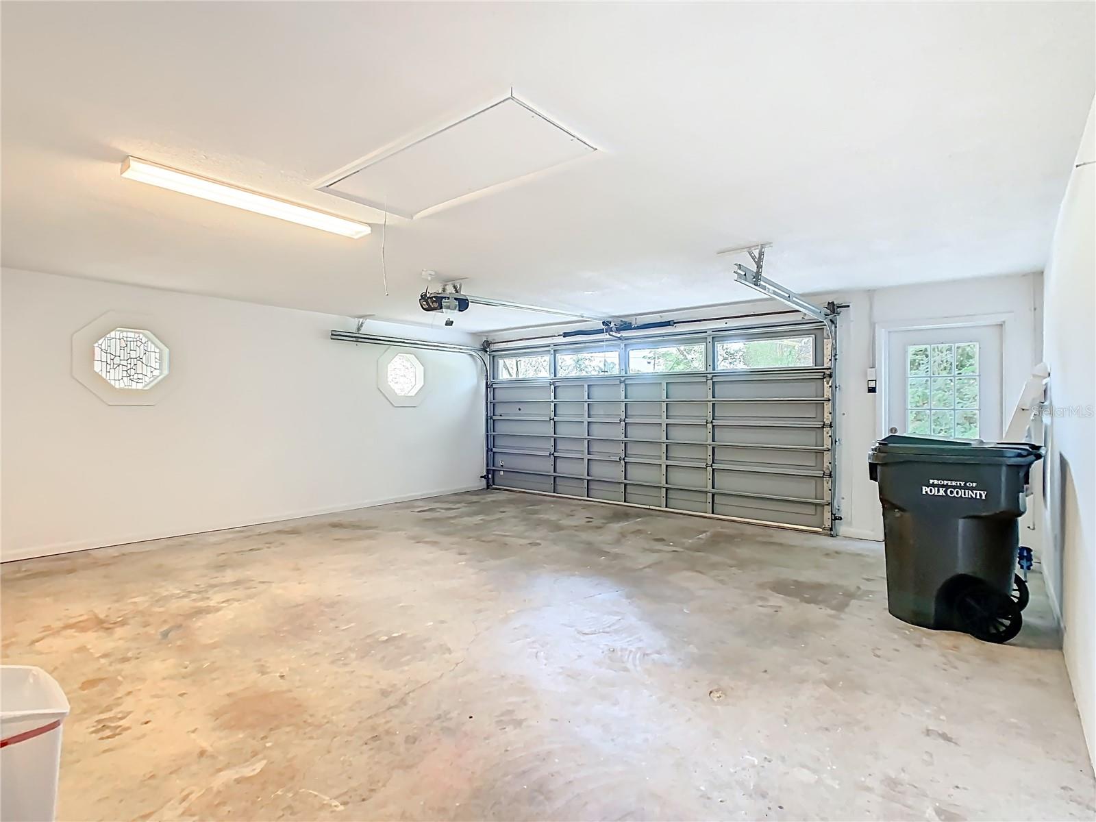 433 CANAL DR