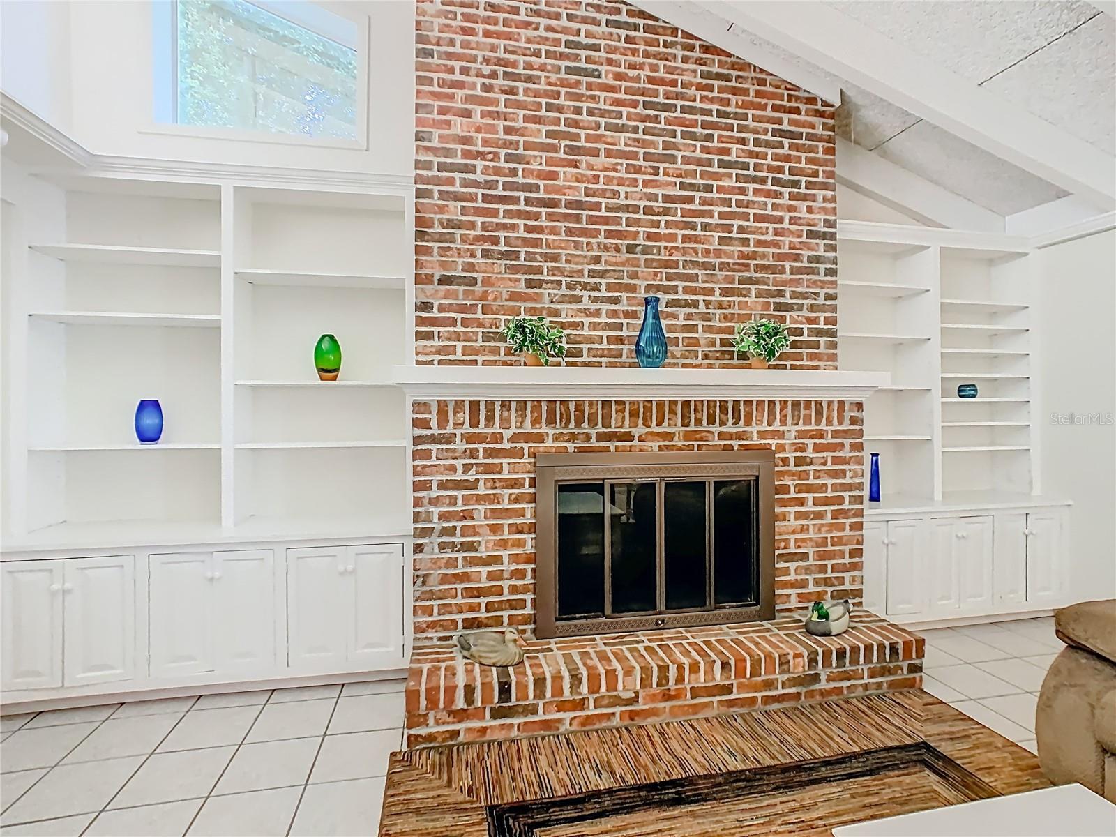 433 CANAL DR