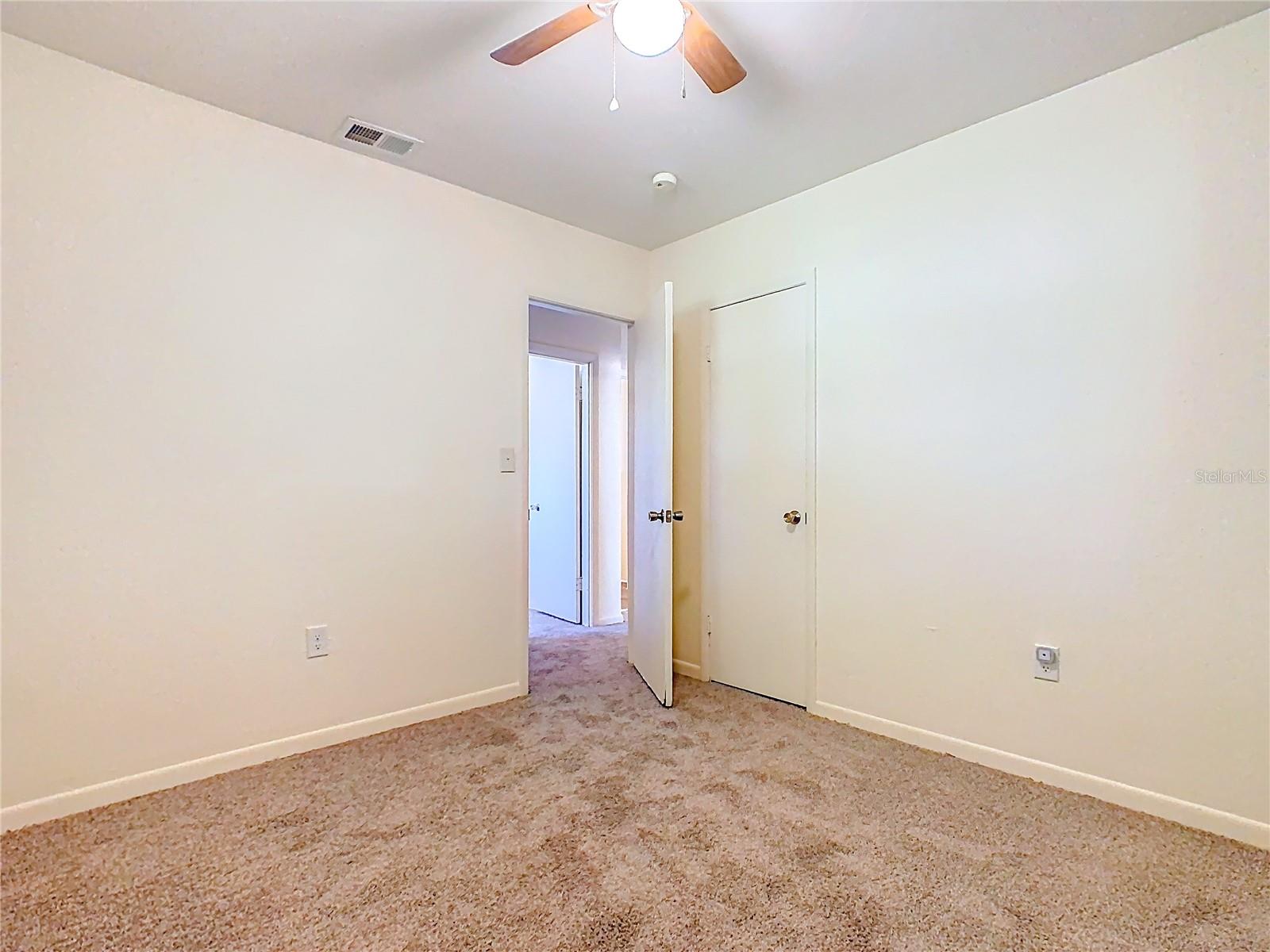 1061 HIAWATHA AVE