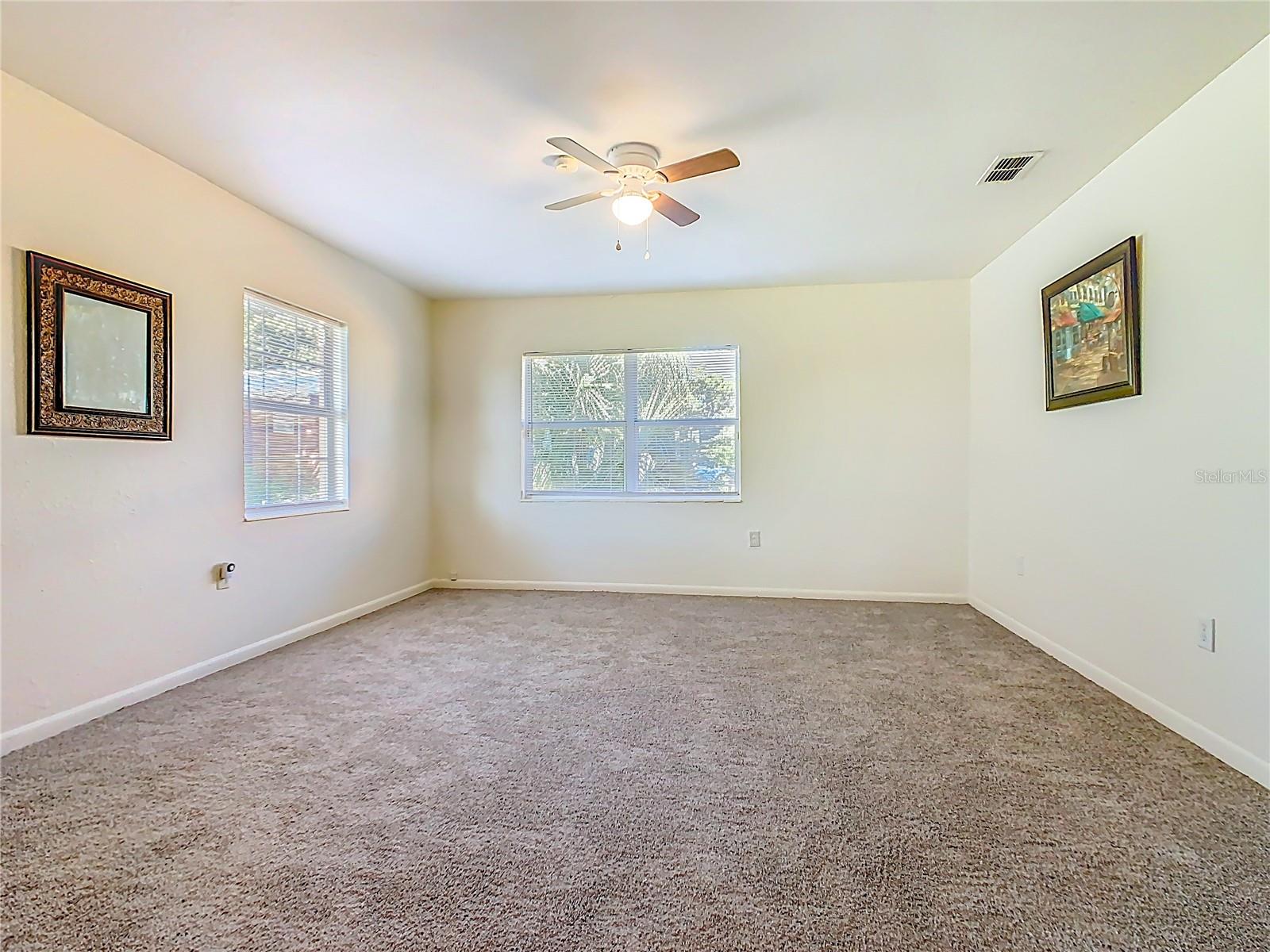 1061 HIAWATHA AVE