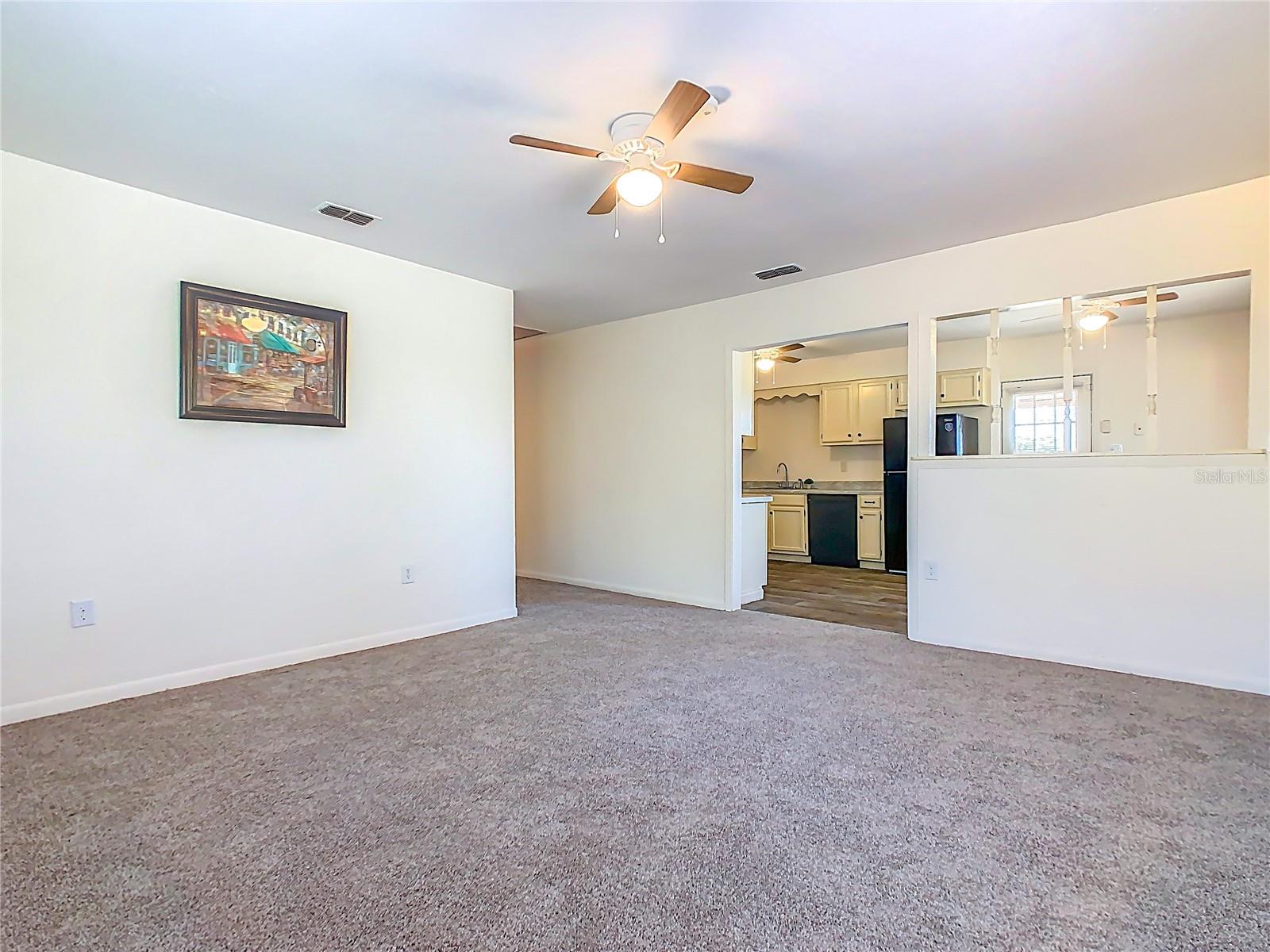 1061 HIAWATHA AVE