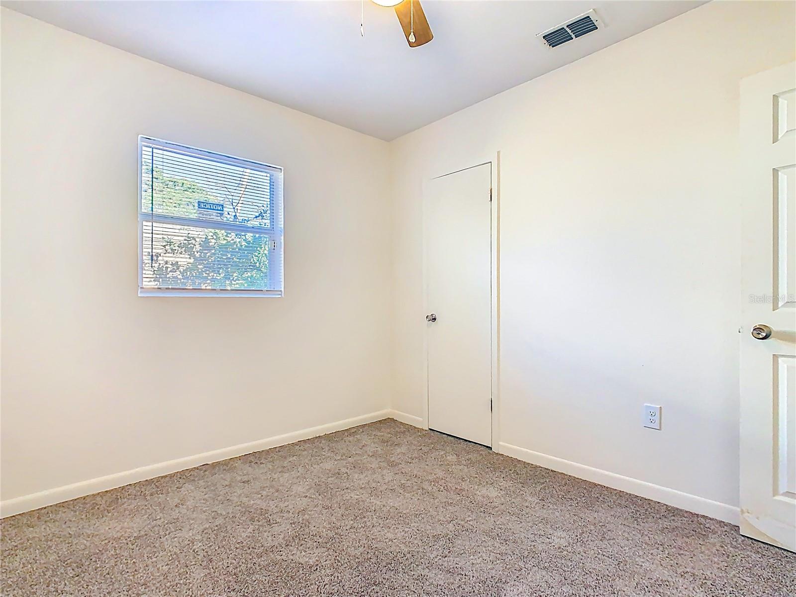 1061 HIAWATHA AVE