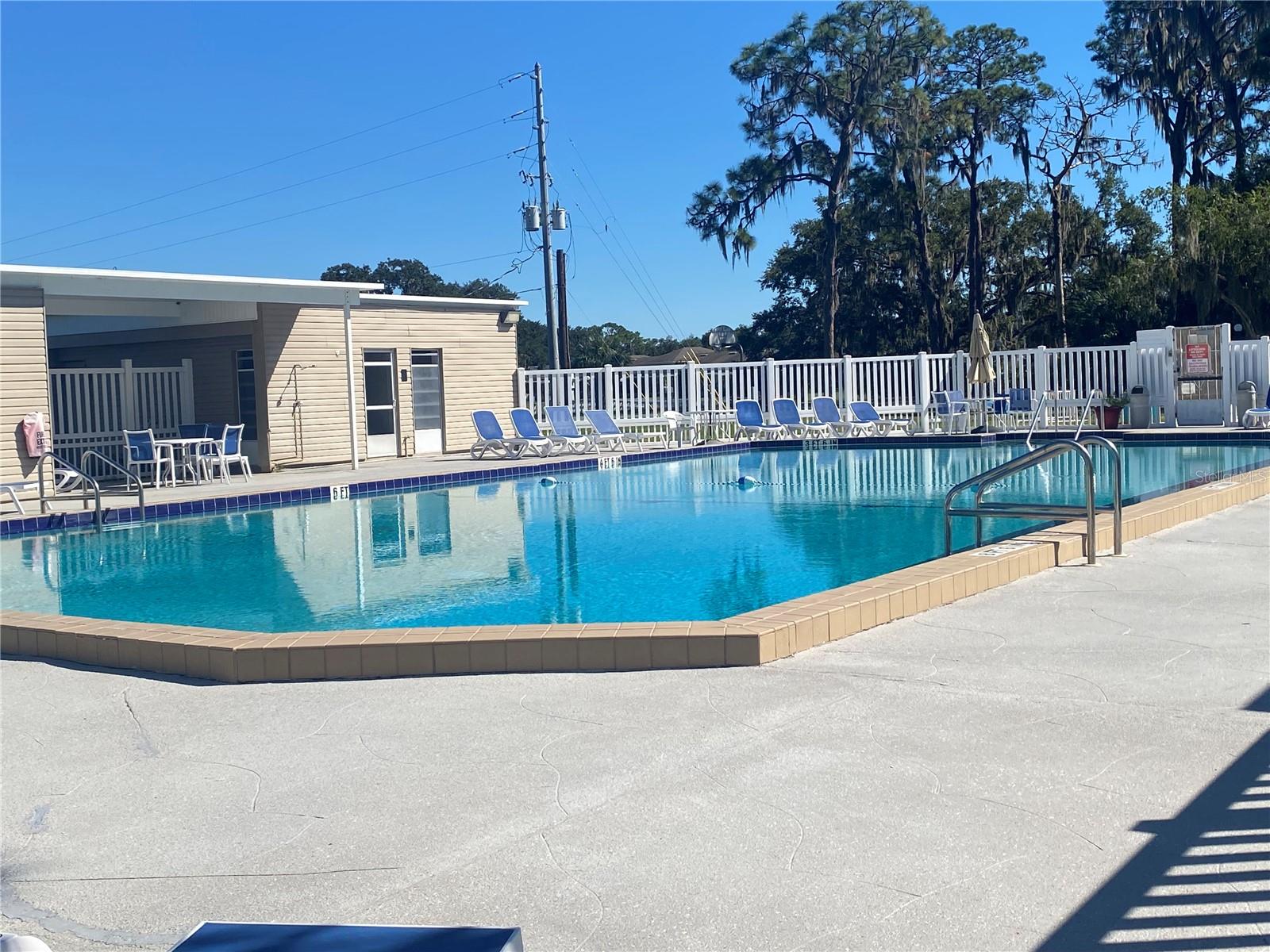 4409 CLUB CIR