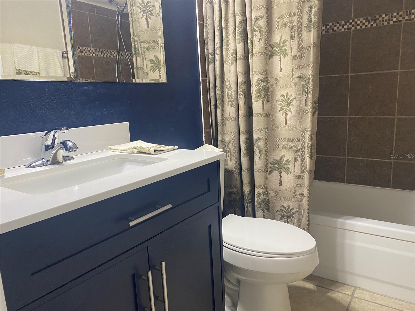 4409 CLUB CIR