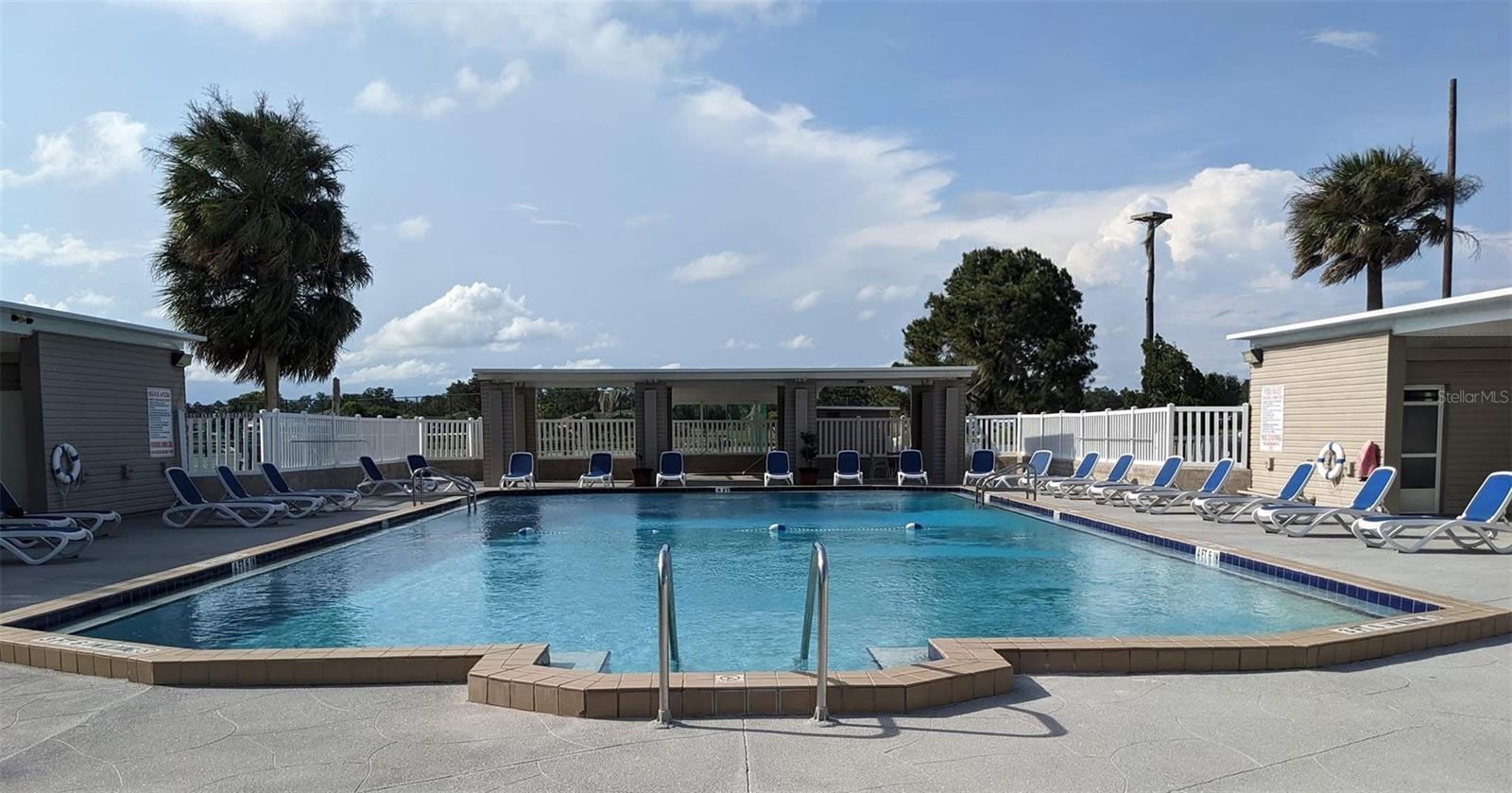 4409 CLUB CIR