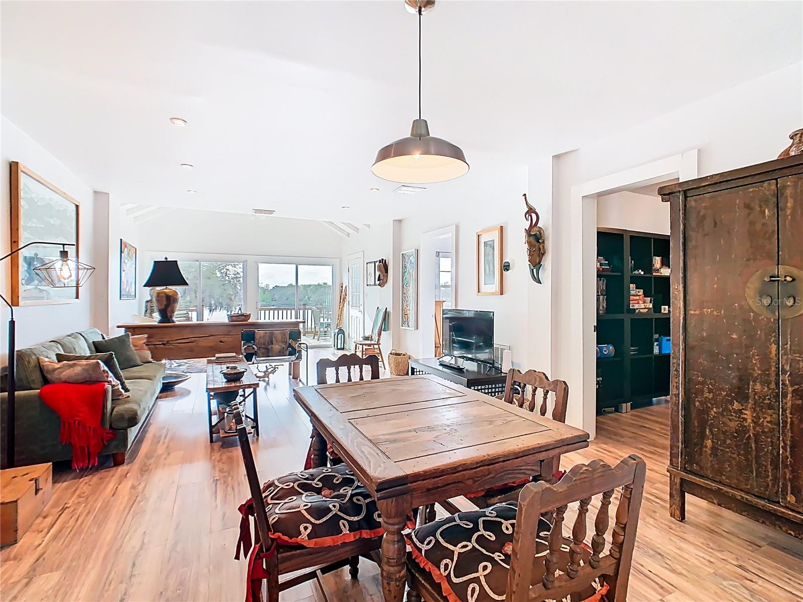 1124 SAINT ANNE SHRINE RD