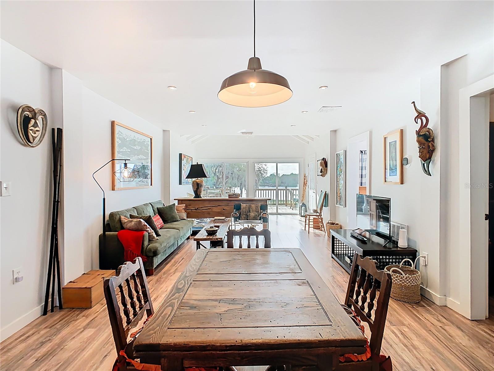 1124 SAINT ANNE SHRINE RD