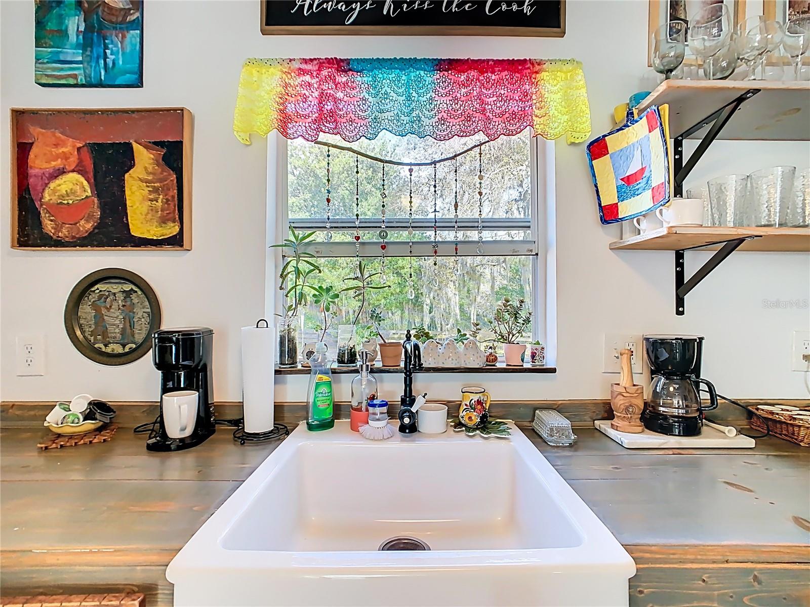 1124 SAINT ANNE SHRINE RD