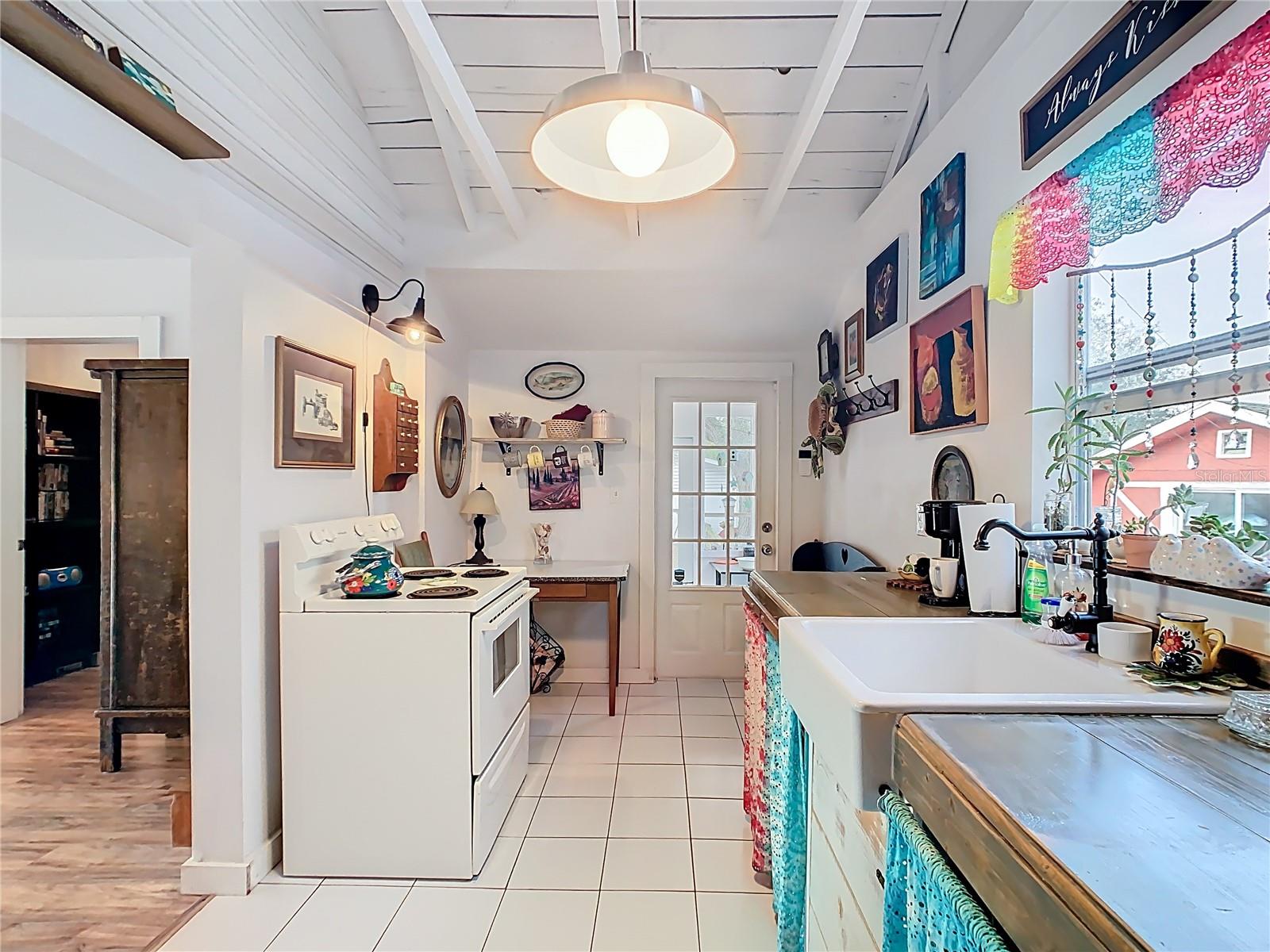 1124 SAINT ANNE SHRINE RD