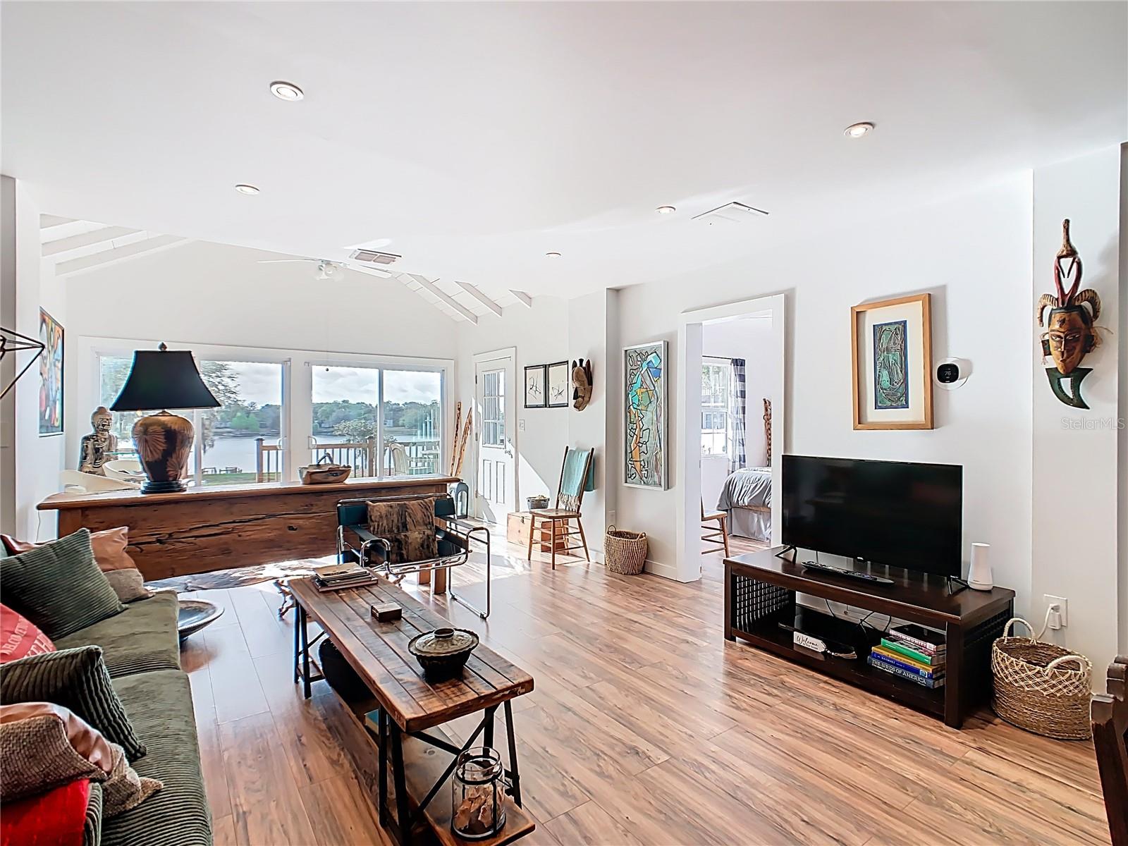 1124 SAINT ANNE SHRINE RD