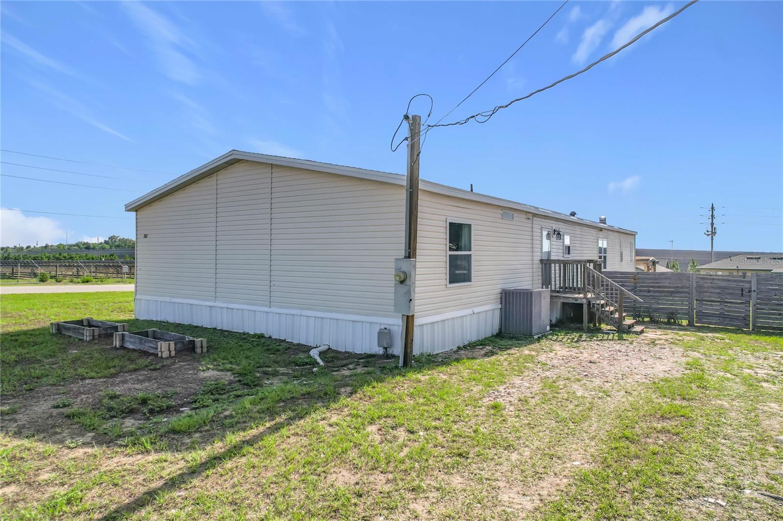 202 WAVERLY LOOP