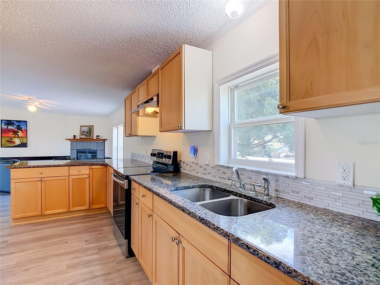 202 WAVERLY LOOP