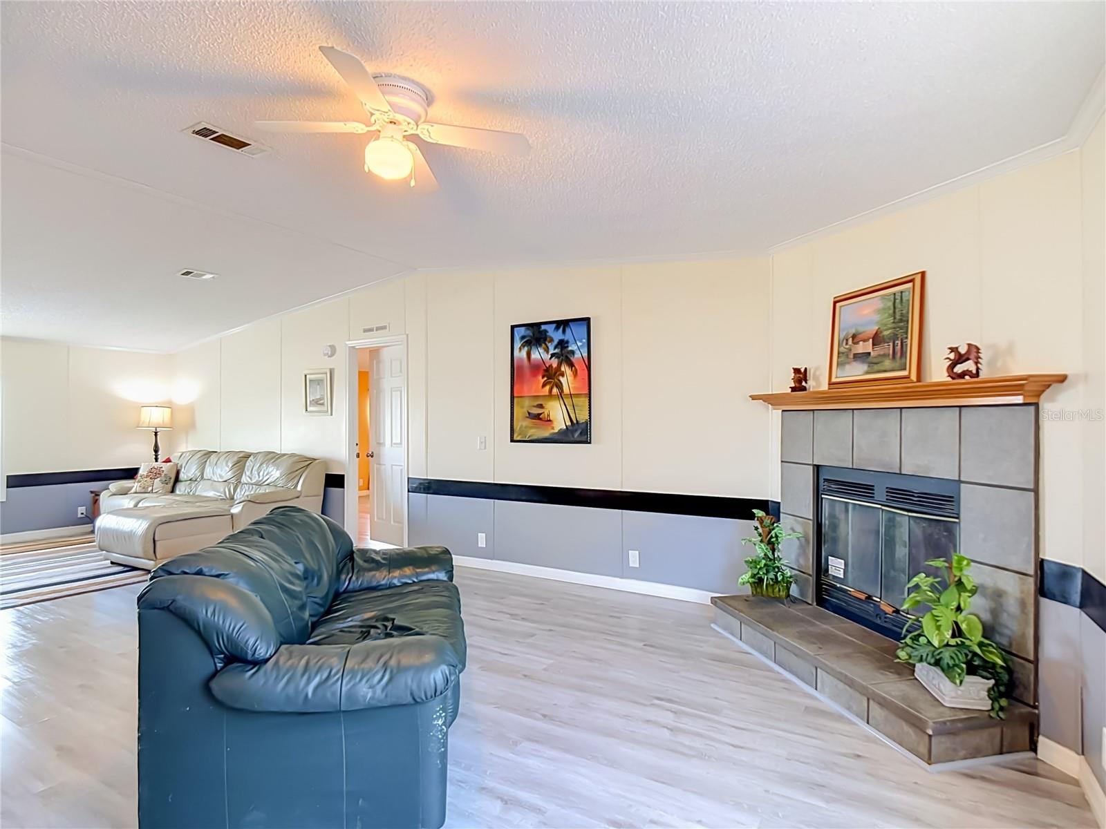 202 WAVERLY LOOP