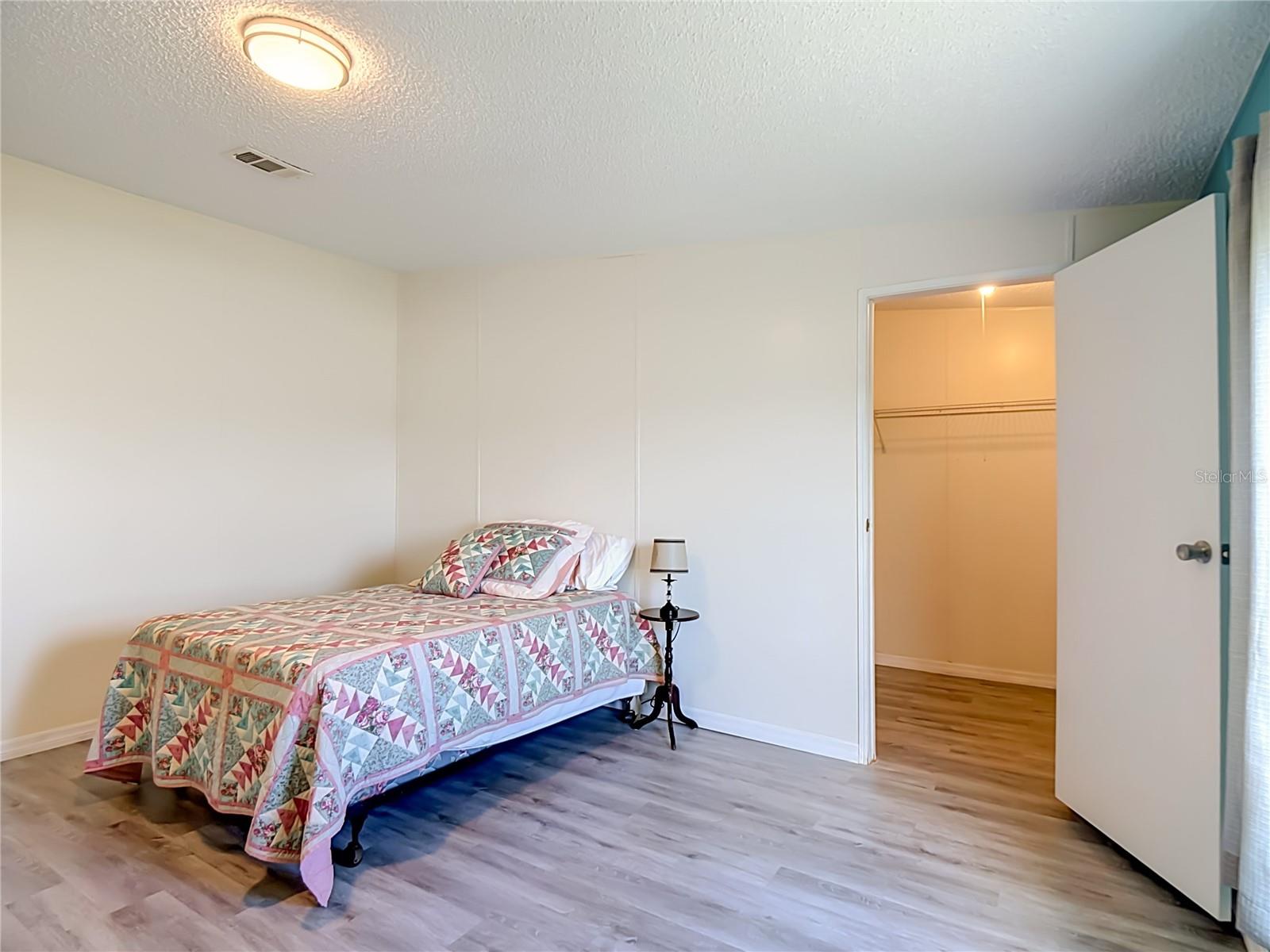 202 WAVERLY LOOP