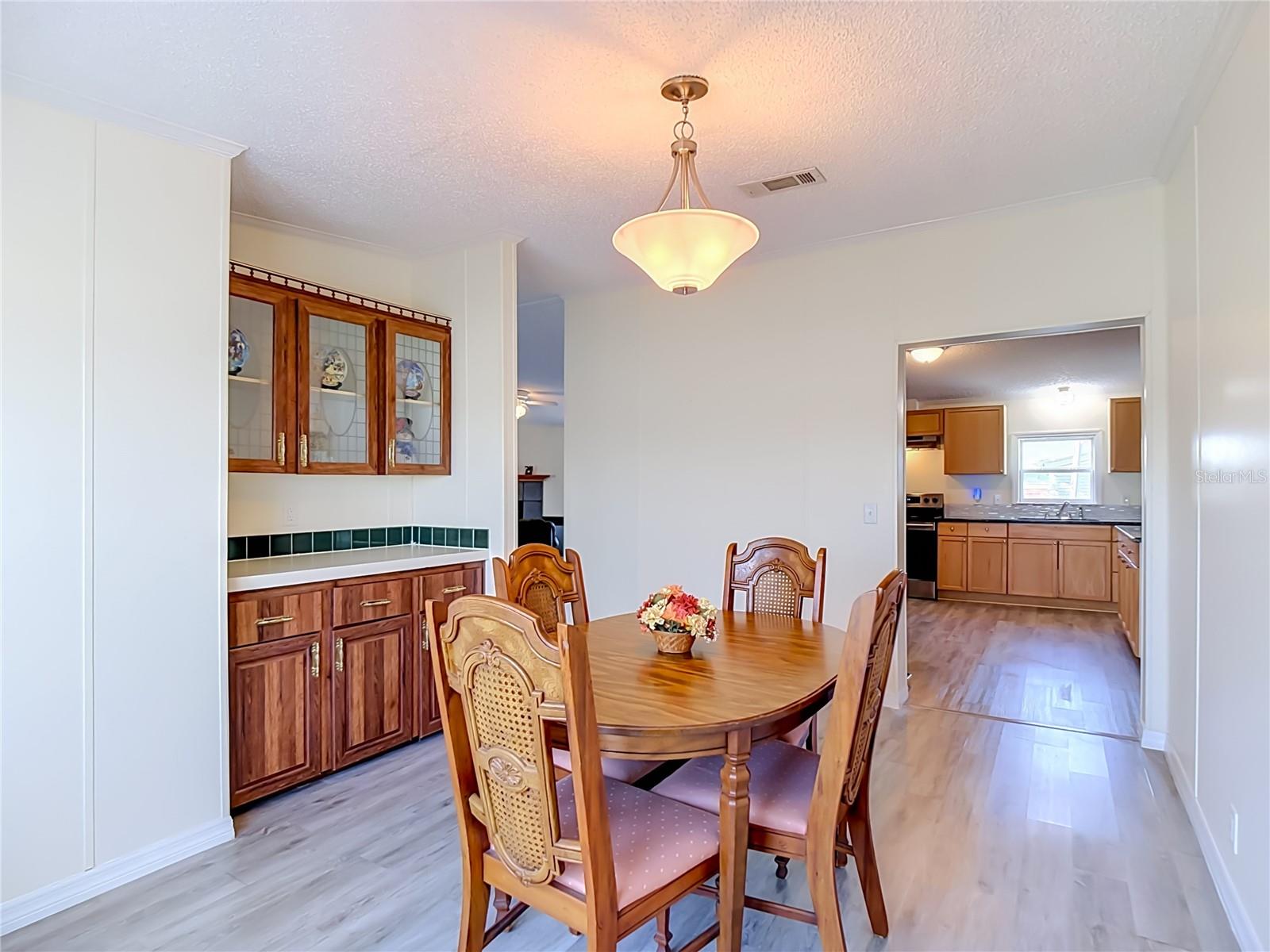 202 WAVERLY LOOP
