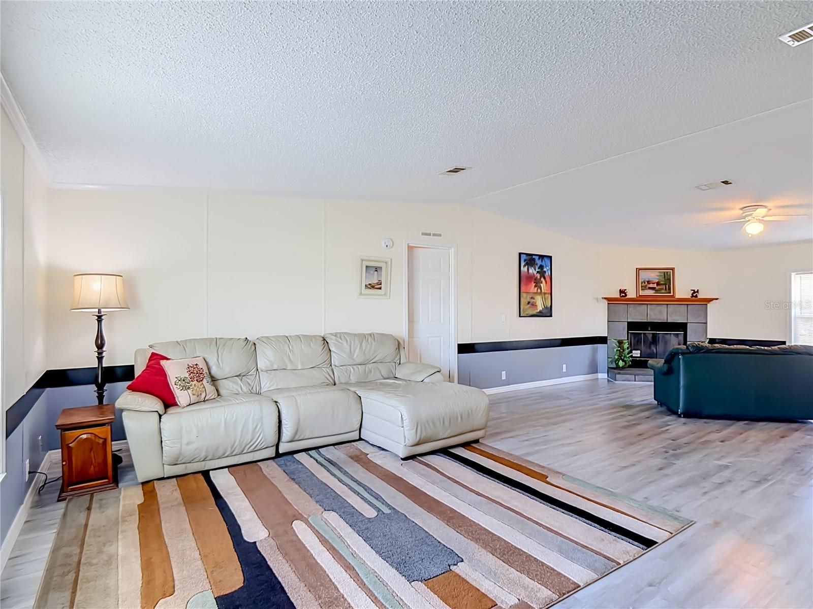 202 WAVERLY LOOP