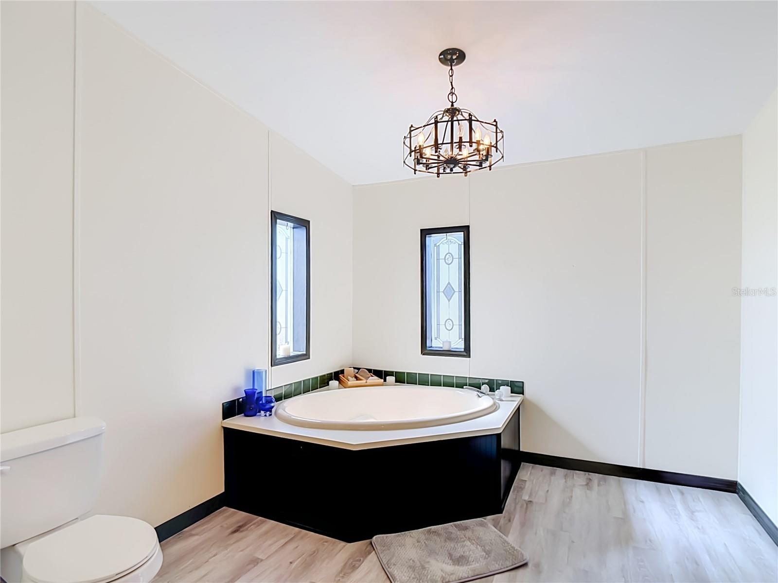 202 WAVERLY LOOP