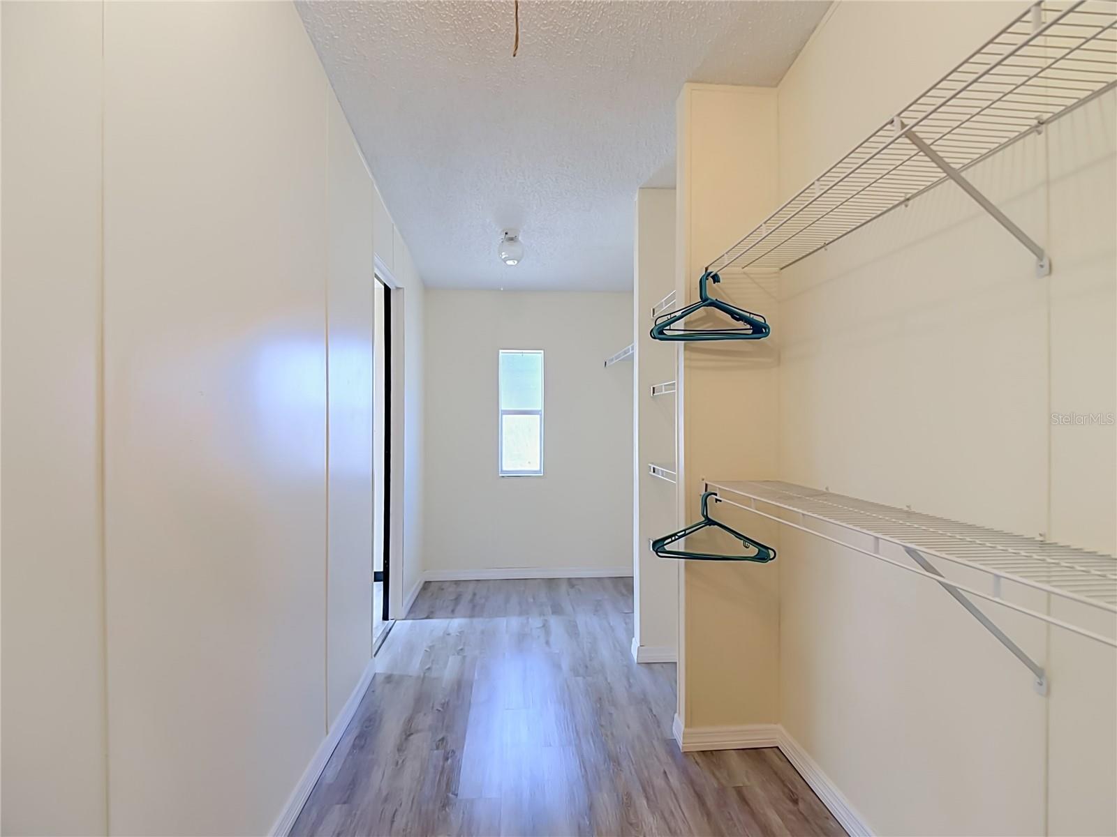 202 WAVERLY LOOP