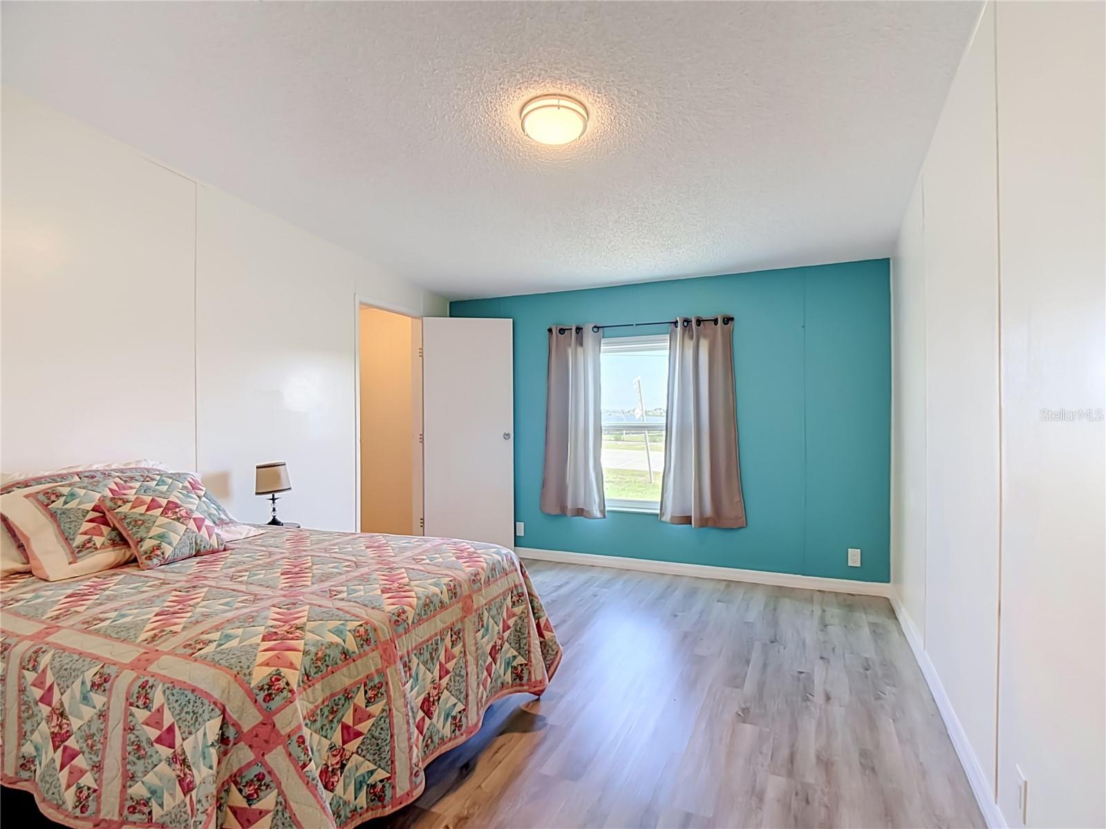202 WAVERLY LOOP