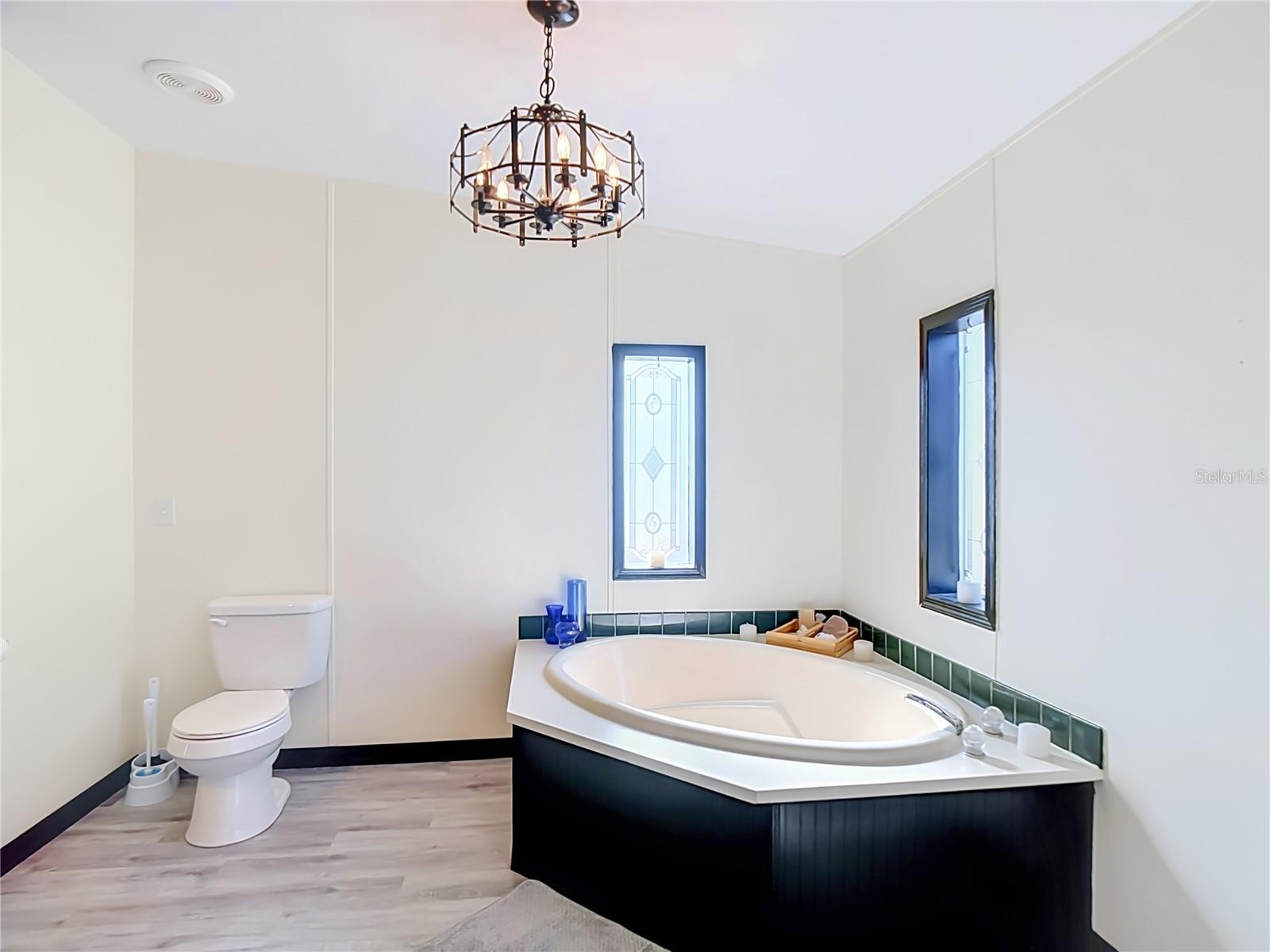 202 WAVERLY LOOP
