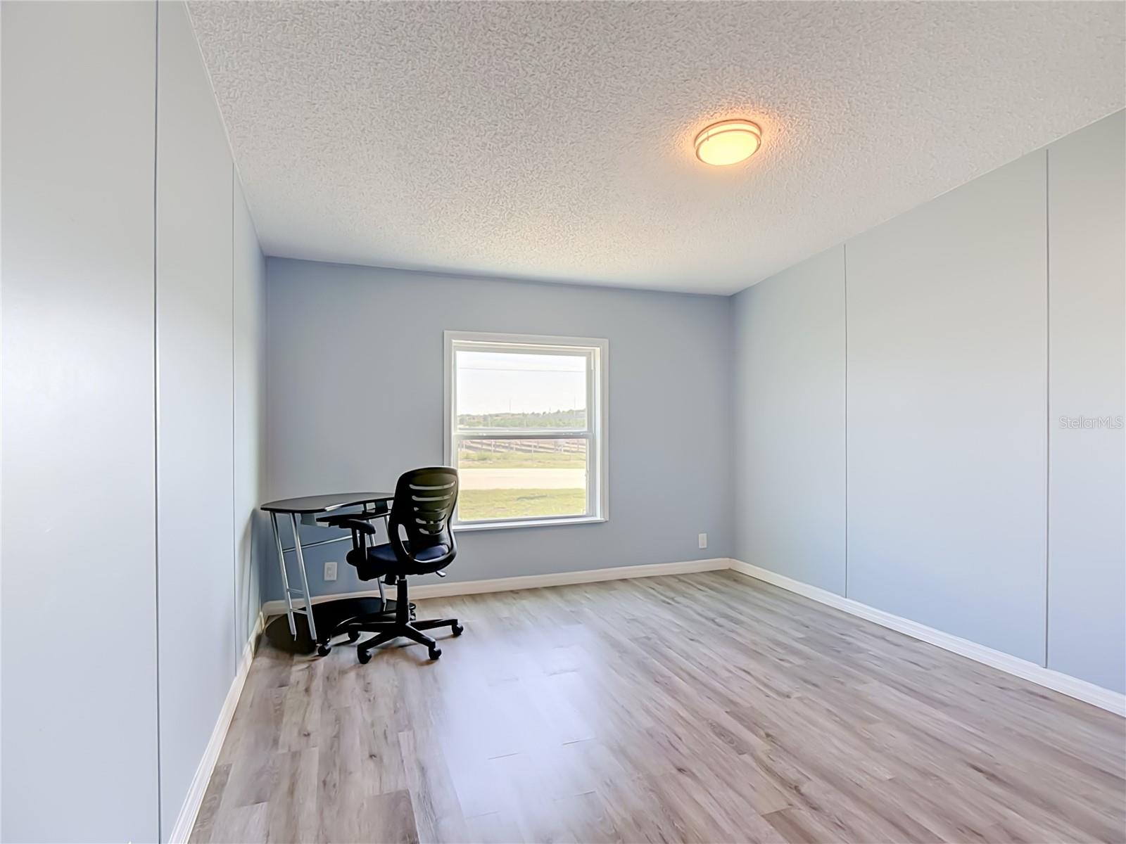 202 WAVERLY LOOP