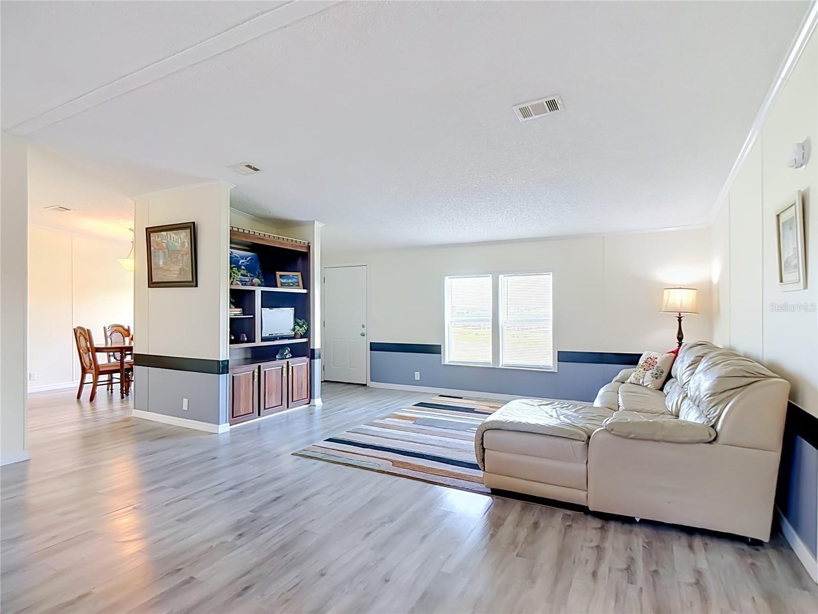 202 WAVERLY LOOP