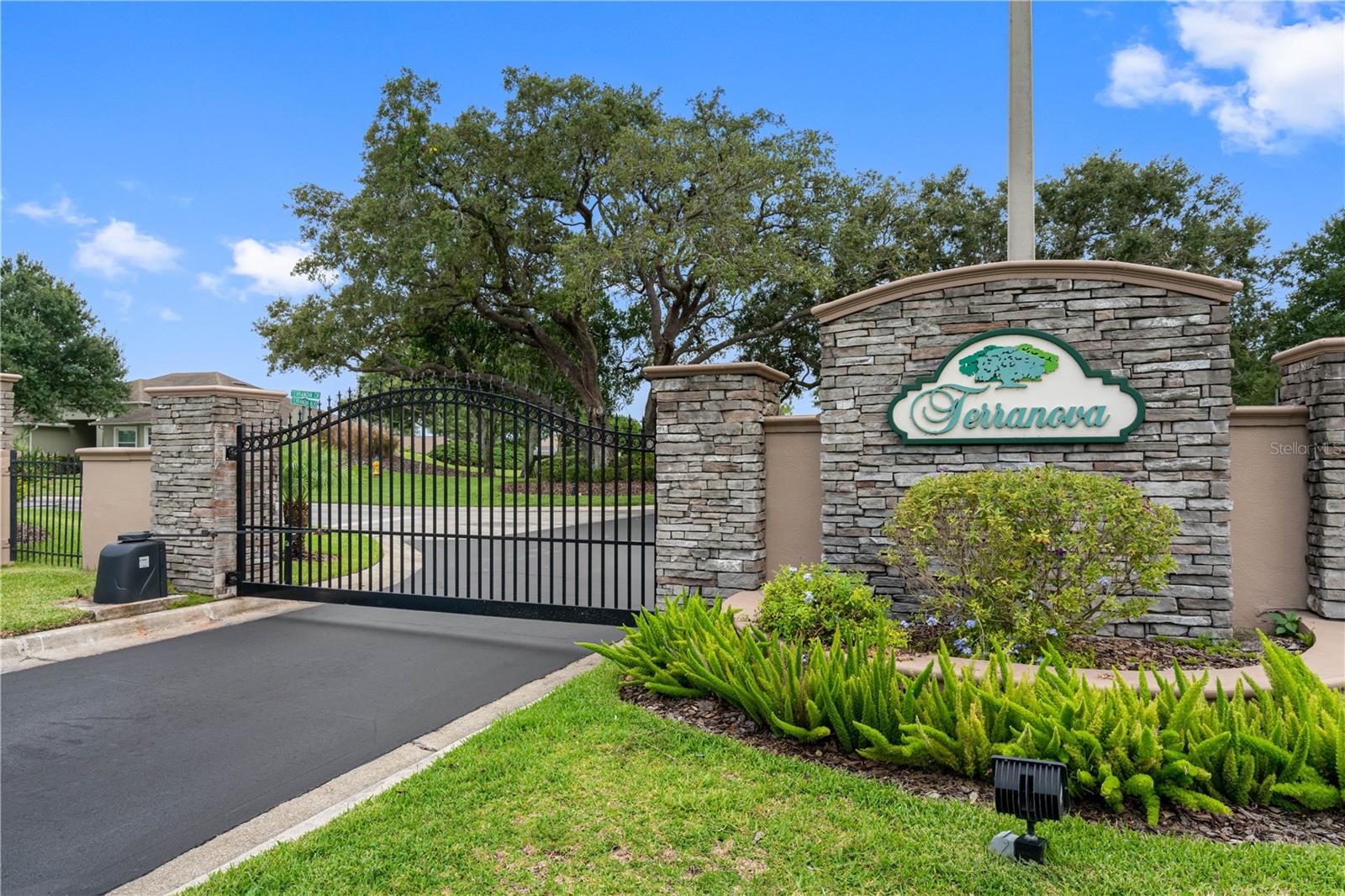 340 TERRANOVA BLVD