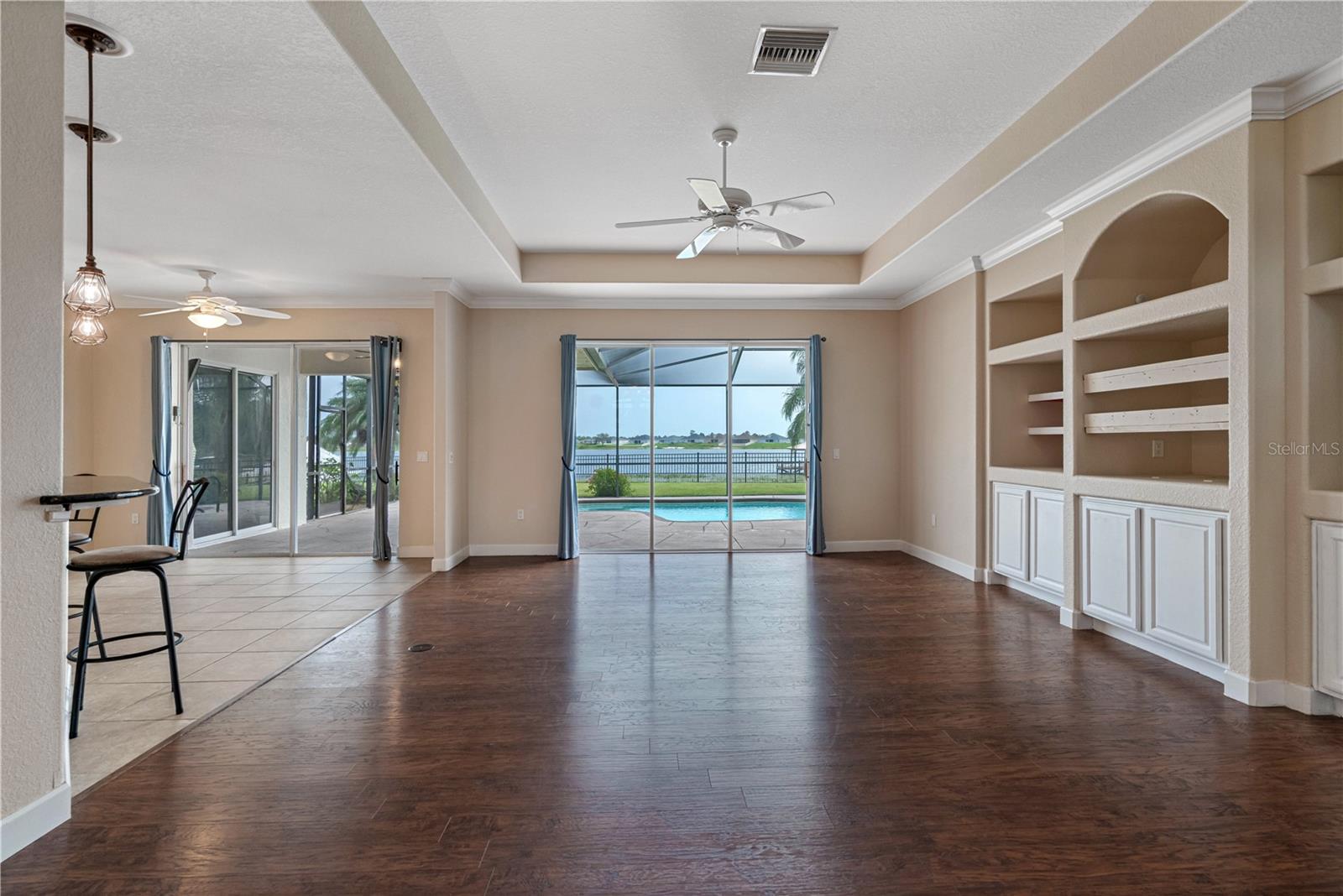 340 TERRANOVA BLVD