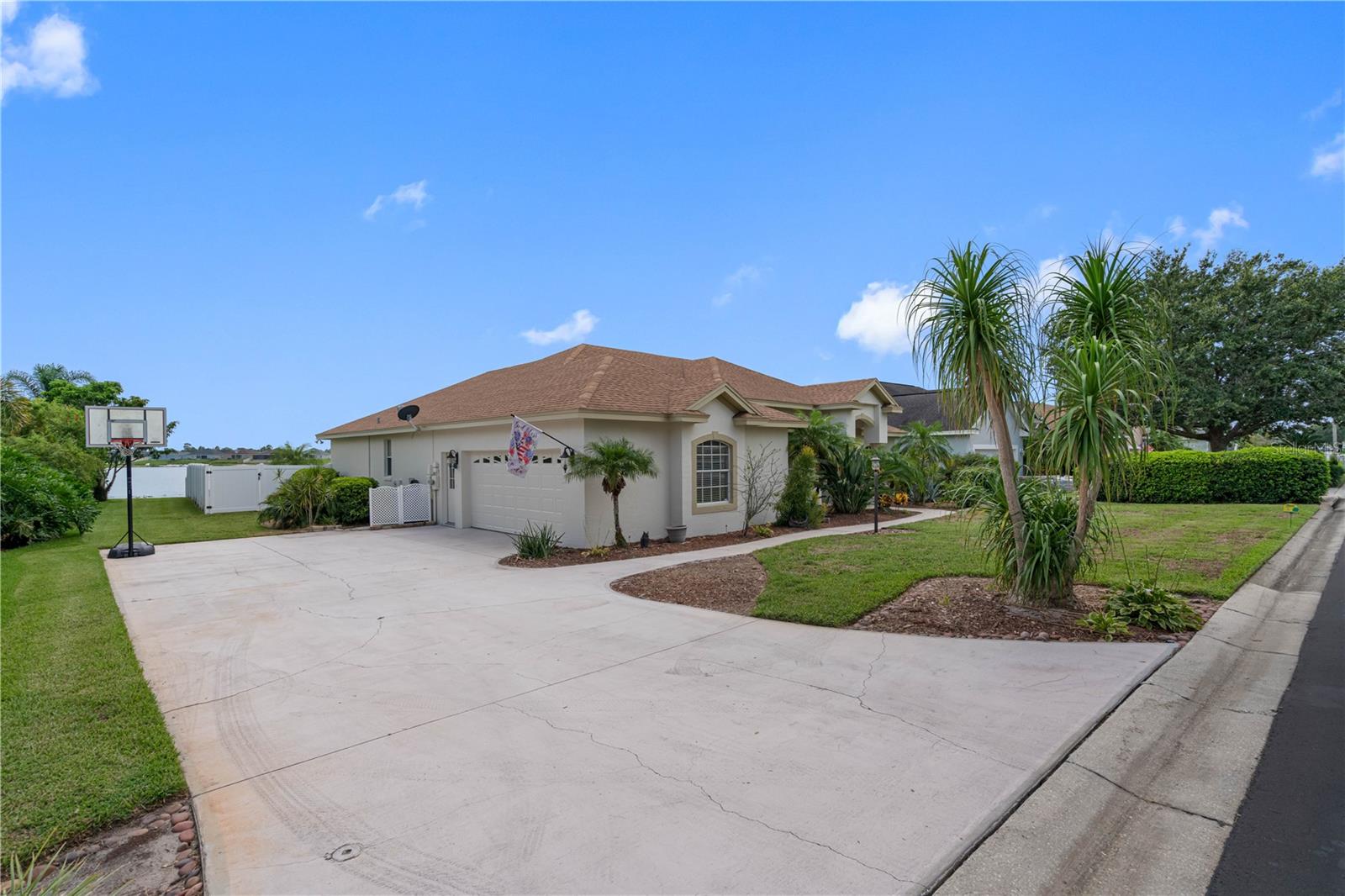 340 TERRANOVA BLVD