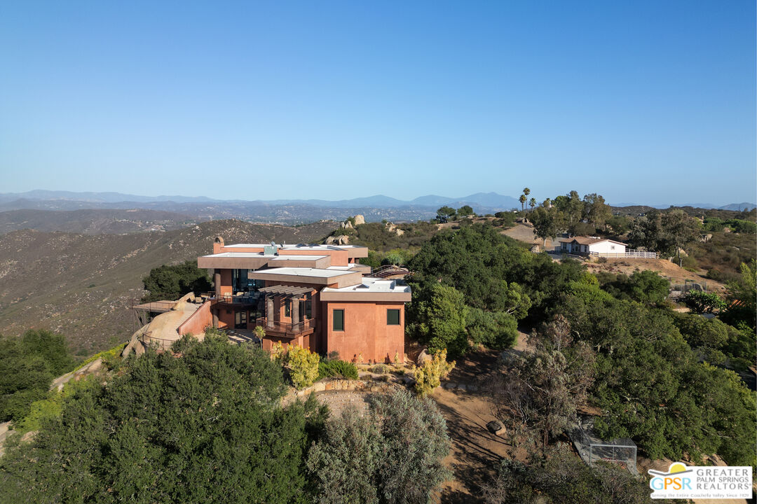 19210 Highland Hills Dr Unit: 10