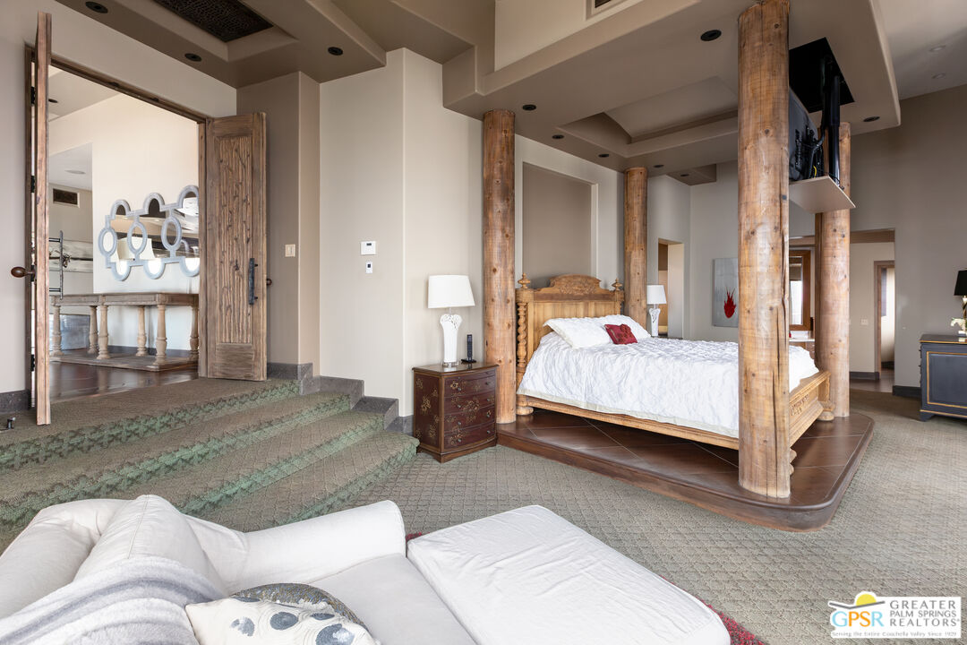 19210 Highland Hills Dr Unit: 10