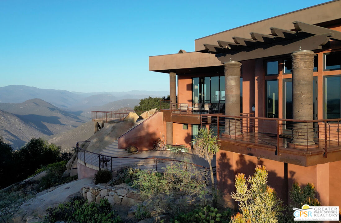 19210 Highland Hills Dr Unit: 10