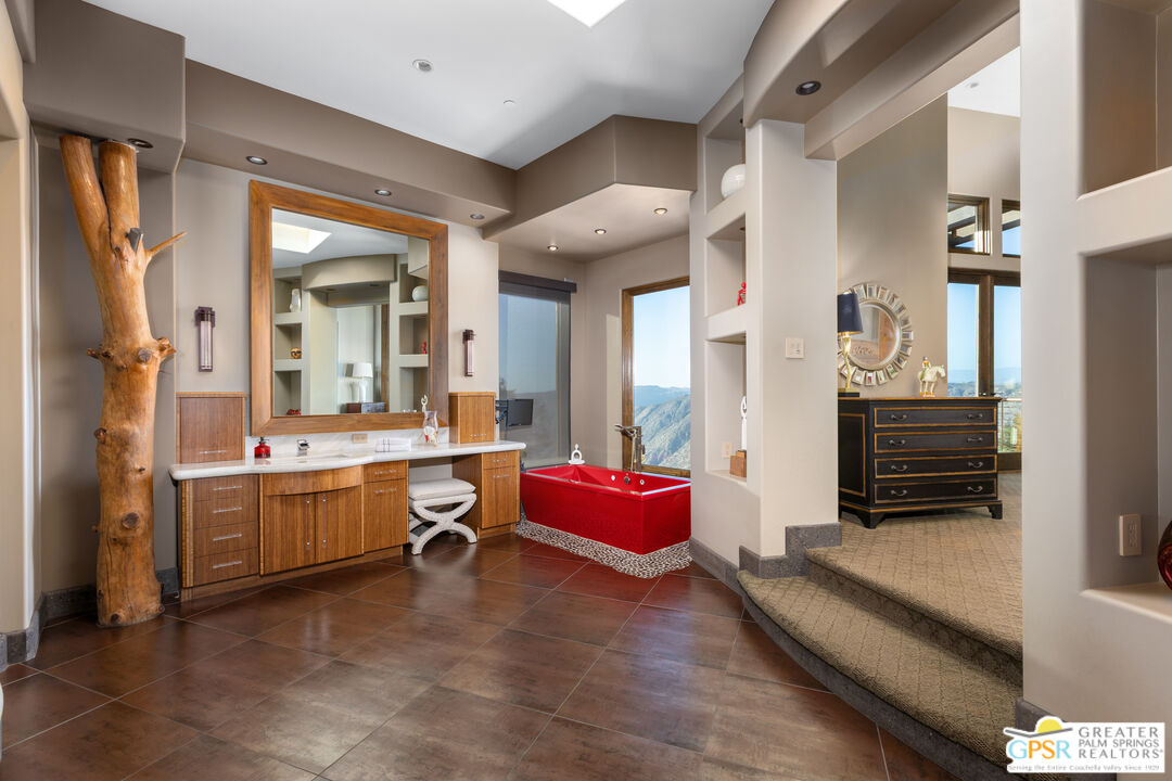 19210 Highland Hills Dr Unit: 10