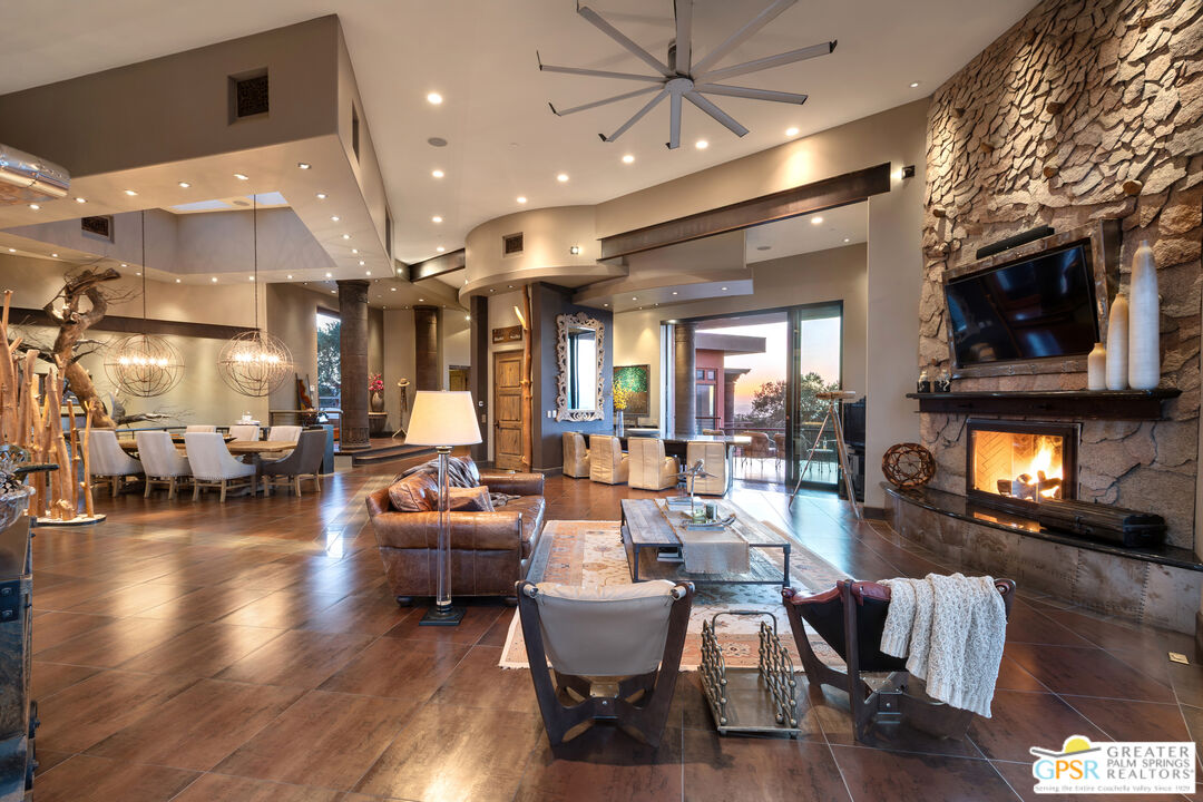 19210 Highland Hills Dr Unit: 10