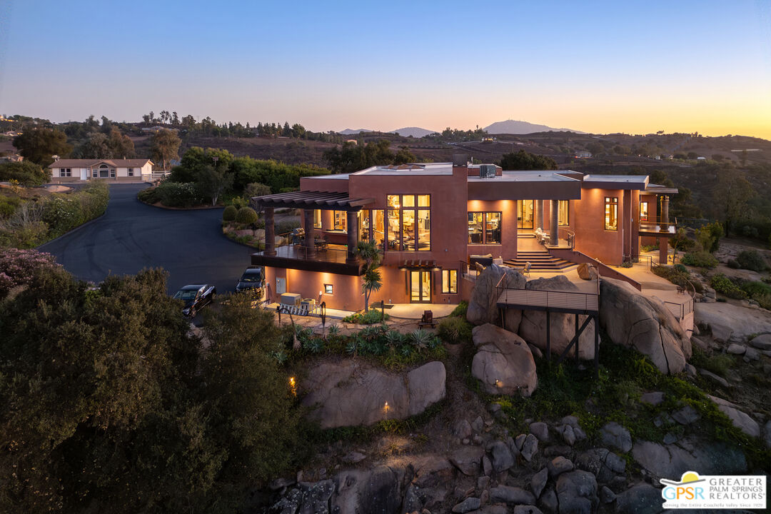 19210 Highland Hills Dr Unit: 10