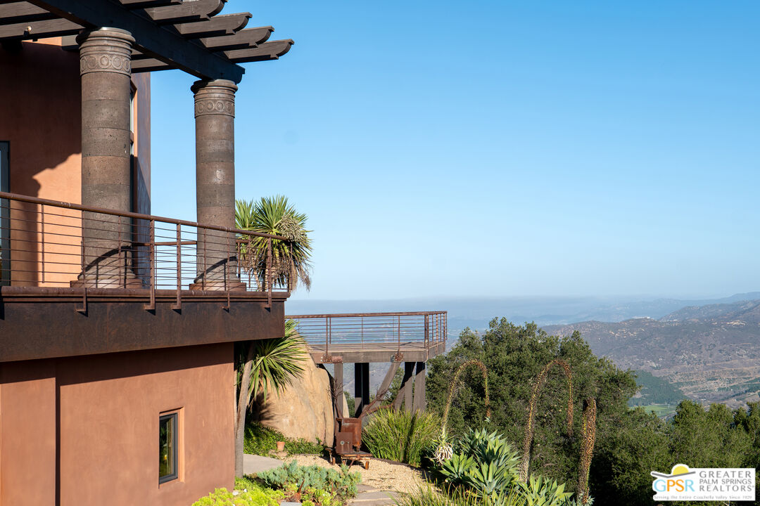 19210 Highland Hills Dr Unit: 10