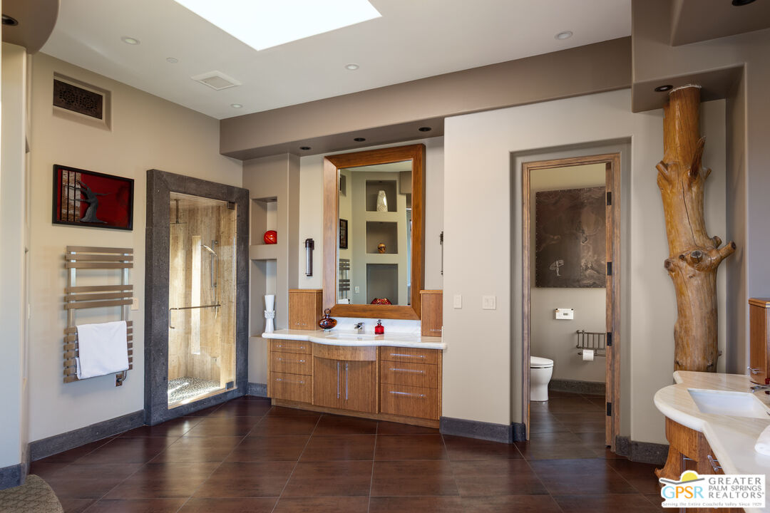 19210 Highland Hills Dr Unit: 10