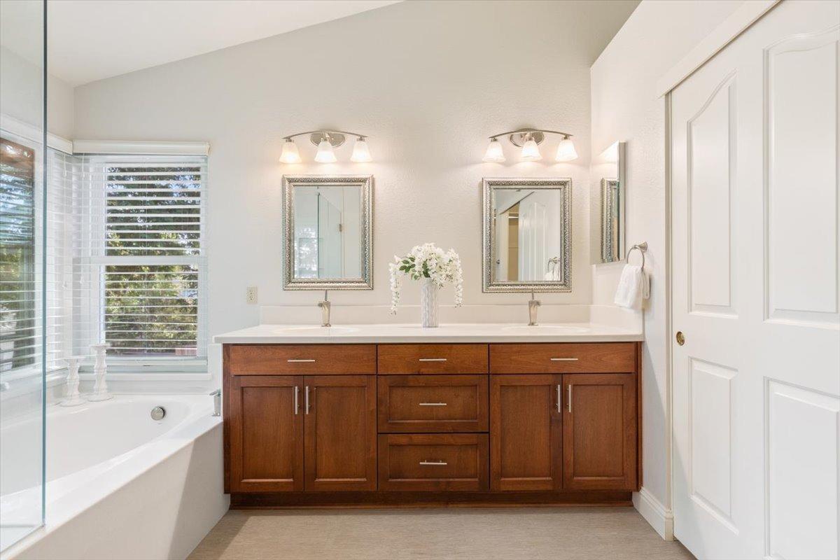 5629 Glen Oaks Drive