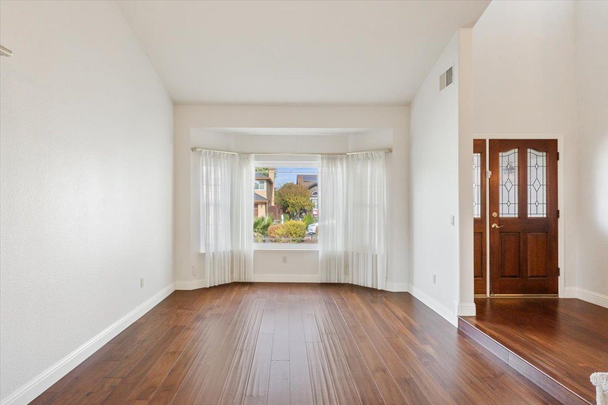 5629 Glen Oaks Drive