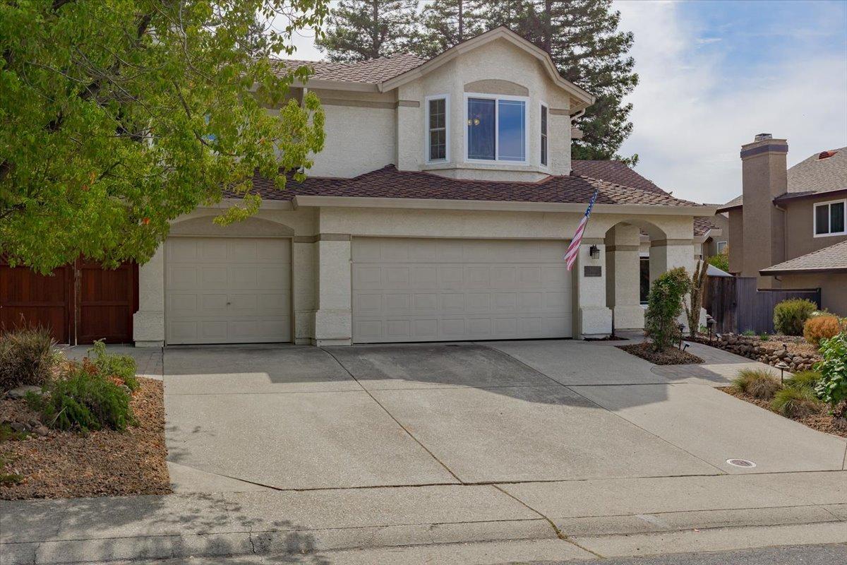 5629 Glen Oaks Drive