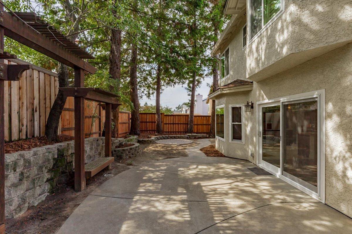 5629 Glen Oaks Drive
