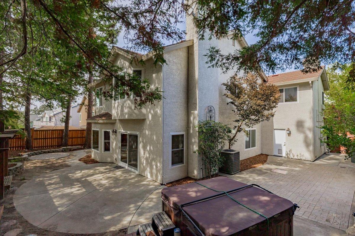 5629 Glen Oaks Drive