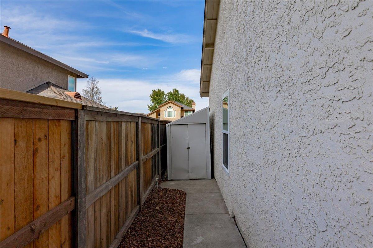 5629 Glen Oaks Drive